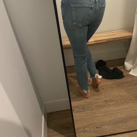 Zara Distressed stretch tight sexy Blue Jeans size 12 but fits like an 8 - Picture 3 of 14